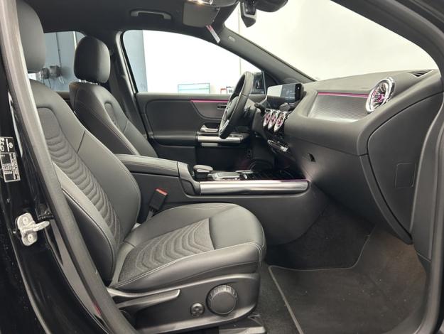 MERCEDES-BENZ EQA 250 Business Edition  