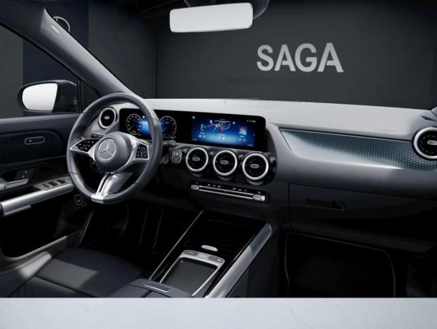 MERCEDES-BENZ GLA 180 Progressive Line  GLA 180 Progressive Line