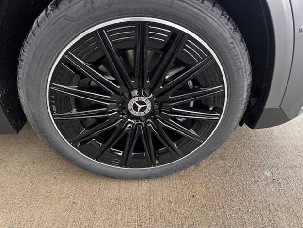 MERCEDES-BENZ GLA 180 d AMG Line - SAGA Huy (+32 85 23 69 00) 