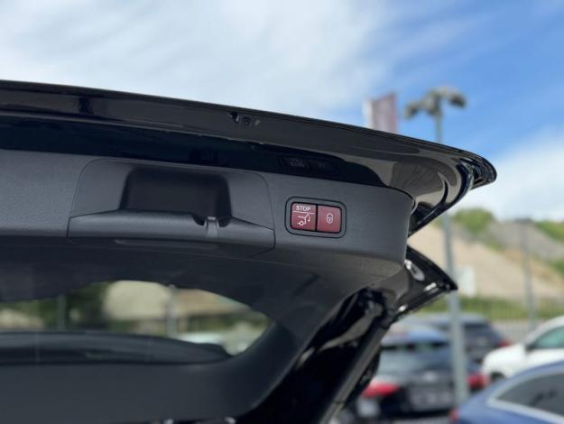 MERCEDES-BENZ EQB 350 4MATIC AMG Line 7 Places New face Lift - 5 ans GARANTIE 