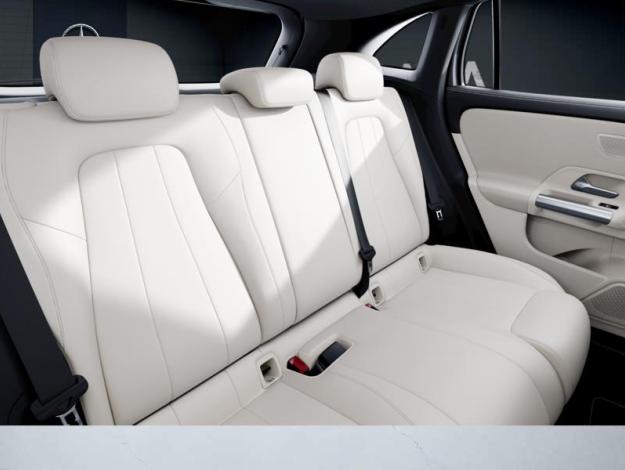 MERCEDES-BENZ GLA 200 d Progressive Line  GLA 200 d Progressive Line