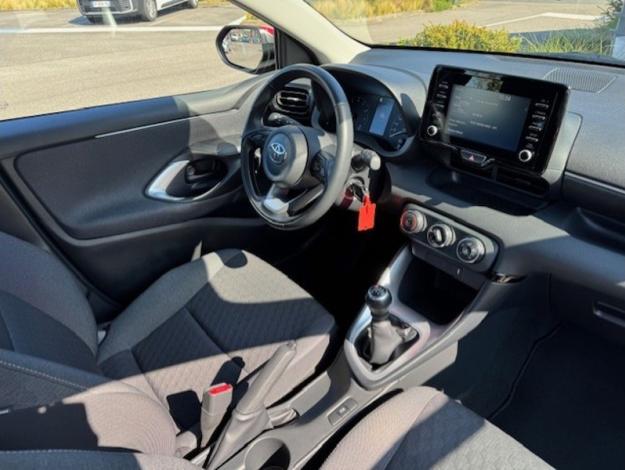 TOYOTA Yaris 120 VVT-i Dynamic MY22  