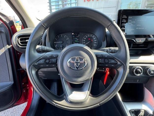 TOYOTA Yaris 120 VVT-i Dynamic MY22  
