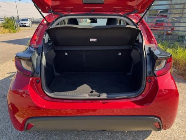 TOYOTA Yaris 120 VVT-i Dynamic MY22  