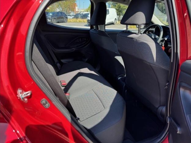 TOYOTA Yaris 120 VVT-i Dynamic MY22  