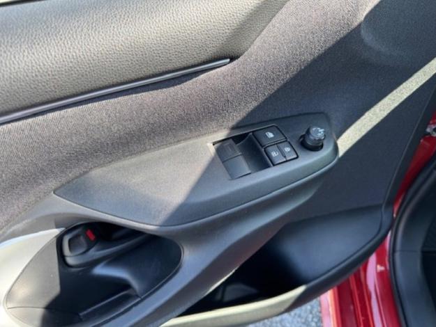 TOYOTA Yaris 120 VVT-i Dynamic MY22  
