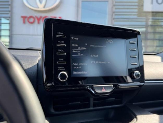 TOYOTA Yaris 120 VVT-i Dynamic MY22  
