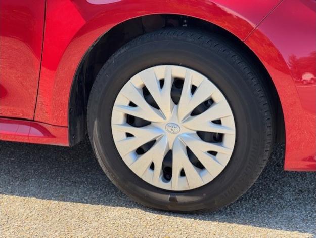 TOYOTA Yaris 120 VVT-i Dynamic MY22  