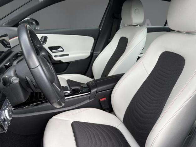 MERCEDES-BENZ A-Klasse A 200 Launch Edition