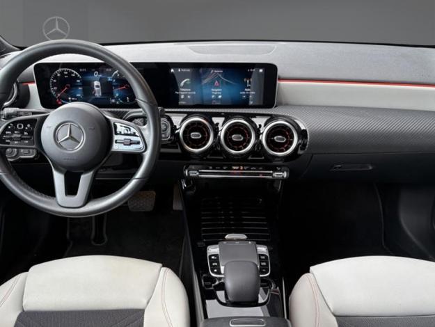 MERCEDES-BENZ A-Klasse A 200 Launch Edition