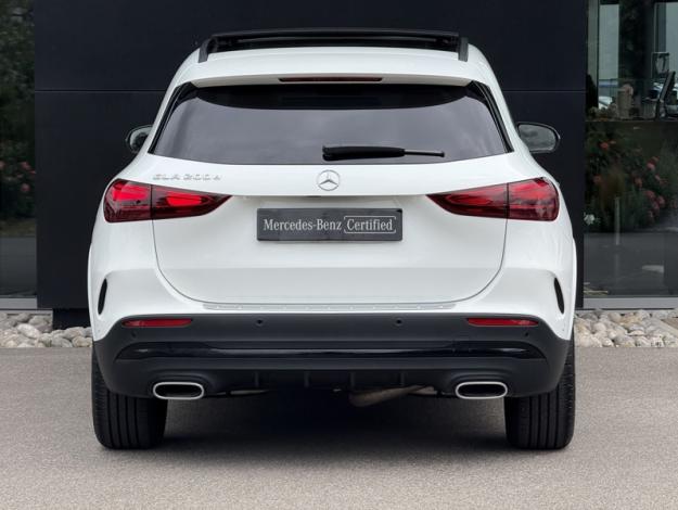 MERCEDES-BENZ GLA 200 d AMG Line  GLA 200 d AMG Line