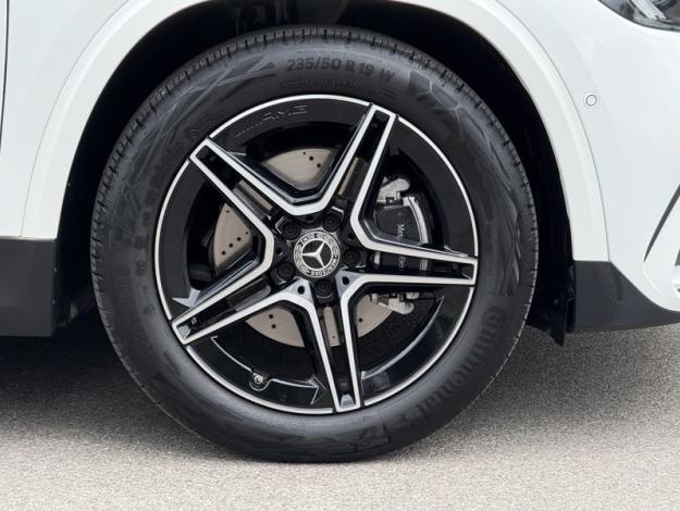 MERCEDES-BENZ GLA 200 d AMG Line  GLA 200 d AMG Line