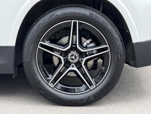 MERCEDES-BENZ GLA 200 d AMG Line  GLA 200 d AMG Line