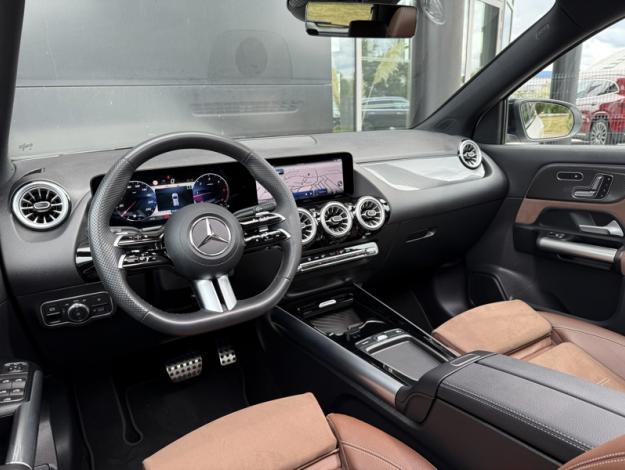 MERCEDES-BENZ GLA 200 d AMG Line  GLA 200 d AMG Line