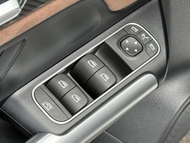 MERCEDES-BENZ GLA 200 d AMG Line  GLA 200 d AMG Line