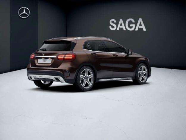 MERCEDES-BENZ GLA 180 Fascination  