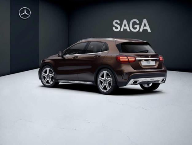MERCEDES-BENZ GLA 180 Fascination  
