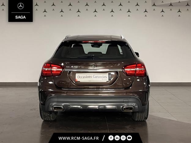 MERCEDES-BENZ GLA 180 Fascination  
