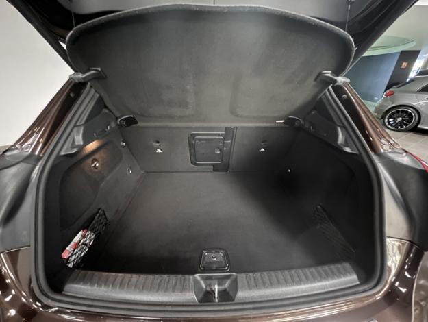 MERCEDES-BENZ GLA 180 Fascination  