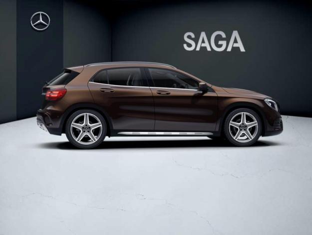 MERCEDES-BENZ GLA 180 Fascination  