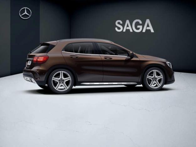MERCEDES-BENZ GLA 180 Fascination  