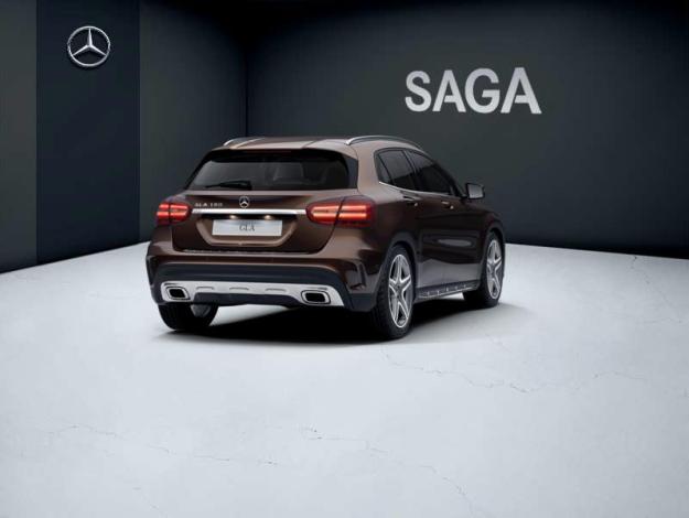 MERCEDES-BENZ GLA 180 Fascination  