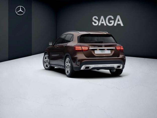 MERCEDES-BENZ GLA 180 Fascination  