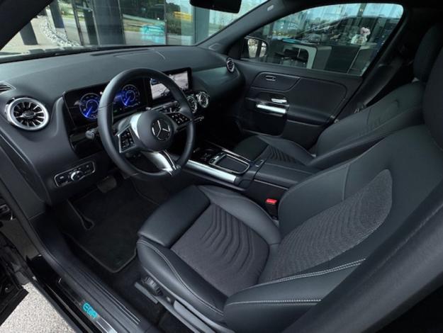 MERCEDES-BENZ EQA 250+ Edition  