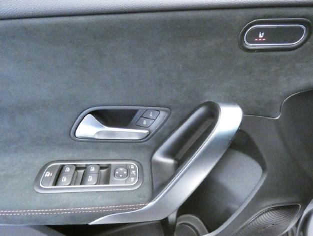 MERCEDES-BENZ Classe A 200 d AMG Line  