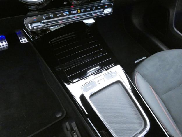 MERCEDES-BENZ Classe A 200 d AMG Line  