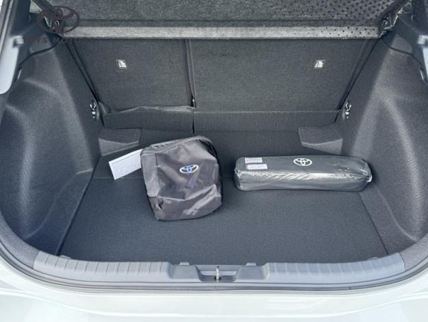 TOYOTA Corolla Hybride 1.8L 140h Design   