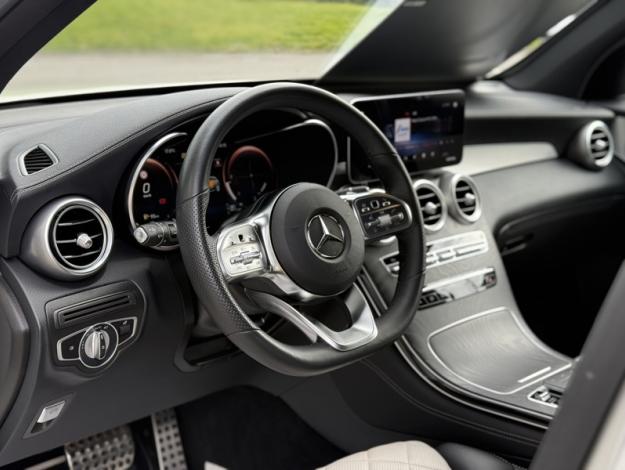 MERCEDES-BENZ GLC 220 d AMG Pack Night Burmester  