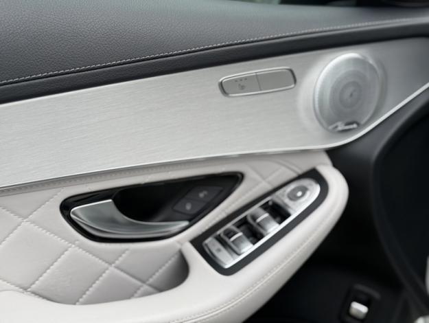 MERCEDES-BENZ GLC 220 d AMG Pack Night Burmester  