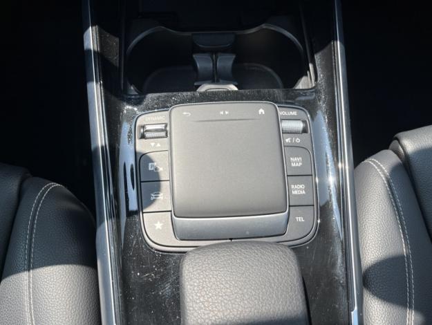 MERCEDES-BENZ GLB 200 d  