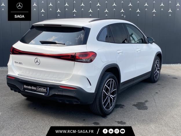 MERCEDES-BENZ EQA 250 AMG Line  
