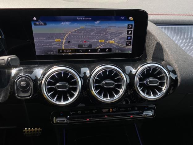 MERCEDES-BENZ EQA 250 AMG Line  