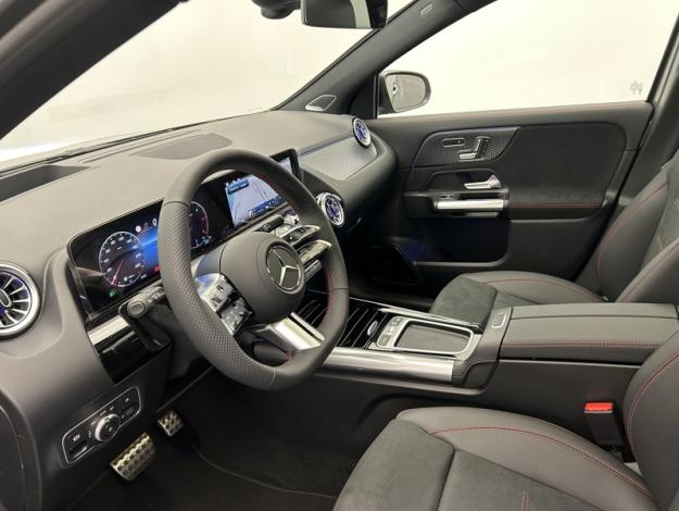 MERCEDES-BENZ GLA 200 d AMG Line  GLA 200 d AMG Line