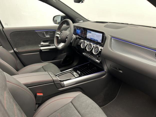 MERCEDES-BENZ GLA 200 d AMG Line  GLA 200 d AMG Line