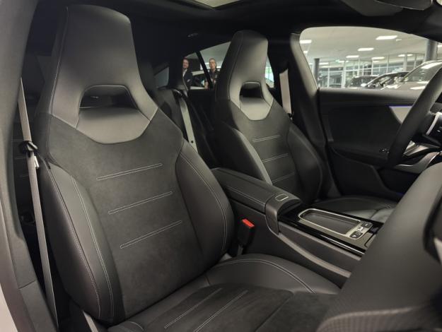 MERCEDES-BENZ CLA Shooting Brake CLA 200 d Shooting Brake AMG Exclusive Design  CLA 200 d Shooting Brake AMG Exclusive Design