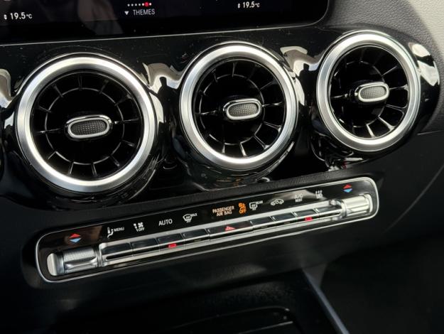 MERCEDES-BENZ GLA 250 e Progressive Line  