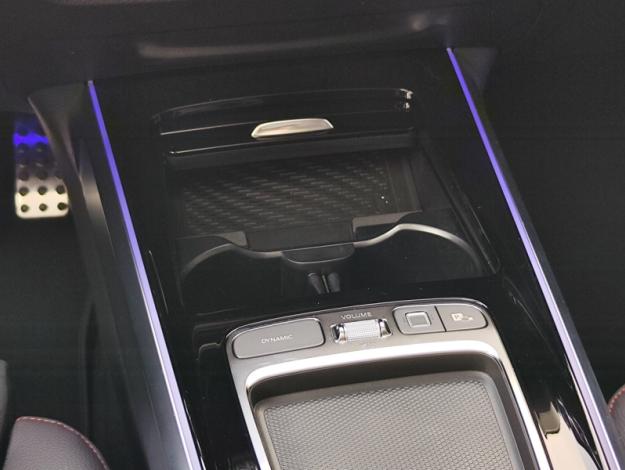 MERCEDES-BENZ GLB 200 d AMG Line  GLB 200 d AMG Line