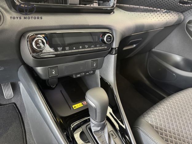 TOYOTA Yaris Hybride Hybride 130h Collection  YARIS HYBRIDE 130H COLLEC TECHNO MY25