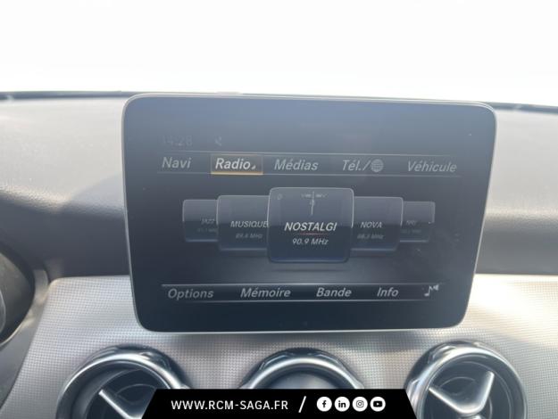 MERCEDES-BENZ GLA 200 d Sensation  