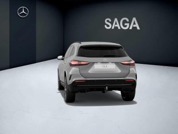 MERCEDES-BENZ GLA 180   