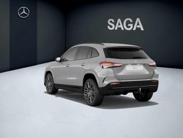 MERCEDES-BENZ GLA 180   