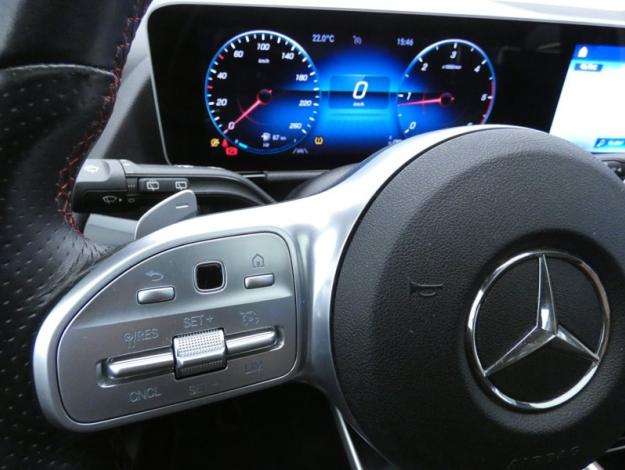 MERCEDES-BENZ GLA 220 d 4MATIC AMG Line  