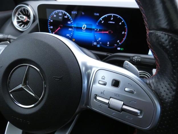 MERCEDES-BENZ GLA 220 d 4MATIC AMG Line  