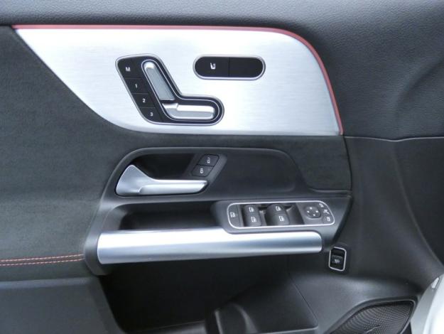 MERCEDES-BENZ GLA 220 d 4MATIC AMG Line  