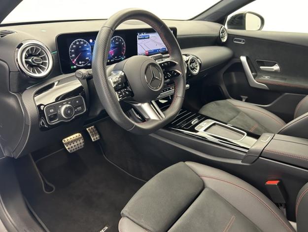 MERCEDES-BENZ Classe A 180 AMG Line  