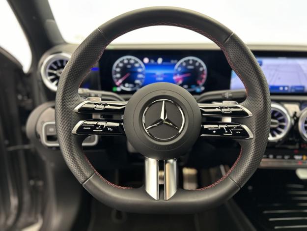 MERCEDES-BENZ Classe A 180 AMG Line  